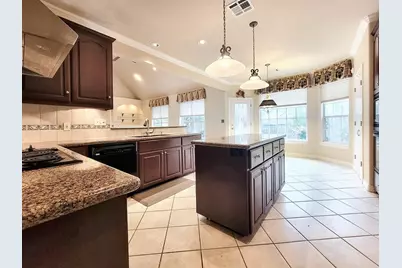 10526 Grand Oak Circle, Austin, TX 78750 - Photo 11