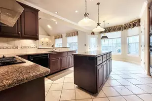 10526 Grand Oak Cir, Austin, TX 78750 - Photo 11