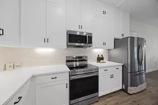 17701 Village Dr, Dripping Springs, TX 78620 - Photo 13