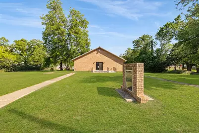 345 W Bell Avenue, Rockdale, TX 76567 - Photo 23