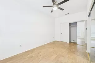 806 W 24th St, Austin, TX 78705 - Photo 17