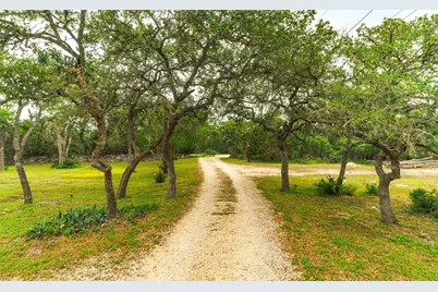 1218 Oakwood Loop, Wimberley, TX 78676 - Photo 5