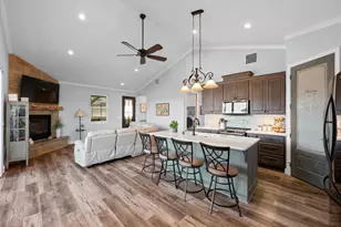 19833 Lakehurst Loop, Spicewood, TX 78669 - Photo 25