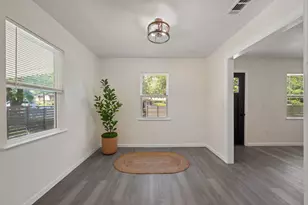 4711 Bandera Rd, Austin, TX 78721 - Photo 9