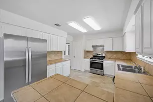 6700 Shiner St, Austin, TX 78729 - Photo 13
