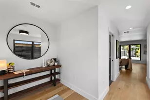 8300 Hathaway Dr, Austin, TX 78757 - Photo 5