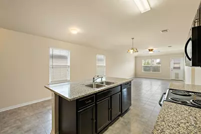 12111 Stoneridge Gap Lane, Manor, TX 78653 - Photo 11
