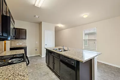 12111 Stoneridge Gap Lane, Manor, TX 78653 - Photo 9
