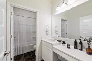 1001 McCormick Cv, Hutto, TX 78634 - Photo 17