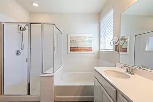 1001 McCormick Cv, Hutto, TX 78634 - Photo 13