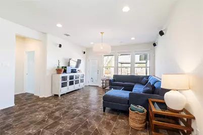 1001 McCormick Cove, Hutto, TX 78634 - Photo 11