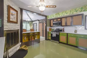 1818 Vance Cir, Austin, TX 78701 - Photo 21