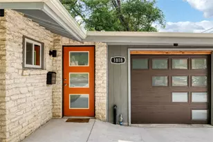1818 Vance Cir, Austin, TX 78701 - Photo 3