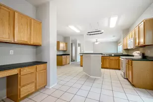 4229 Kingsburg Dr, Round Rock, TX 78681 - Photo 15
