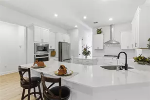 2032 Rushing Ranch Path, Georgetown, TX 78628 - Photo 11