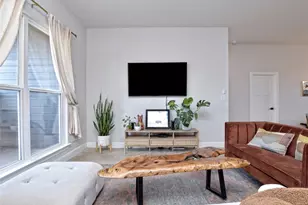 114 E Keomuku Ln, Bastrop, TX 78602 - Photo 5