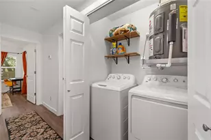 6409 Burns St, Austin, TX 78752 - Photo 17