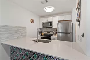 6409 Burns St, Austin, TX 78752 - Photo 9