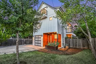 1127 Gunter St, Austin, TX 78702 - Photo 1