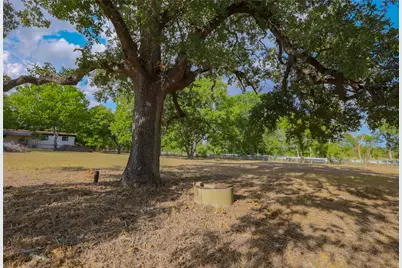 3041 Fm 671, Luling, TX 78648 - Photo 11