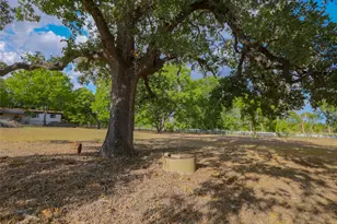 3041 Fm 671, Luling, TX 78648 - Photo 11