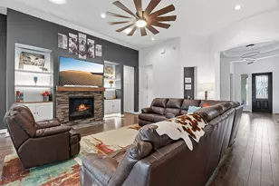 213 Garden Gate Ln, Liberty Hill, TX 78642 - Photo 7