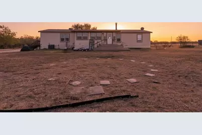 401 High Ridge Meadows Drive, Gonzales, TX 78629 - Photo 3