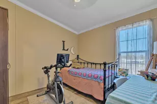 401 High Ridge Meadows Dr, Gonzales, TX 78629 - Photo 13