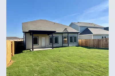 188 Coopers Hawk Crescent, Cedar Creek, TX 78612 - Photo 5