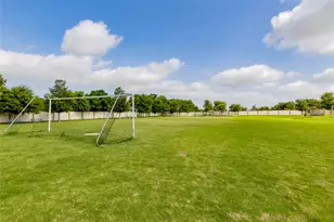 117 Fairfax Ln, Jarrell, TX 76537 - Photo 37
