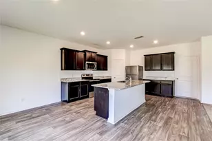 117 Fairfax Ln, Jarrell, TX 76537 - Photo 9