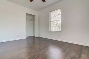912 Catalpa St, Austin, TX 78702 - Photo 9