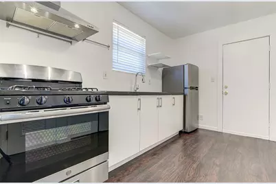 912 Catalpa Street, Austin, TX 78702 - Photo 3