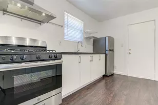 912 Catalpa St, Austin, TX 78702 - Photo 3