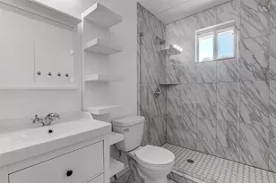912 Catalpa St, Austin, TX 78702 - Photo 5