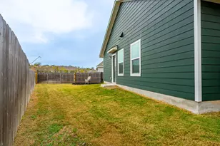 7700 Poppy Petal Loop, Del Valle, TX 78617 - Photo 19