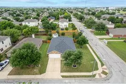 129 Aguilar Drive, Hutto, TX 78634 - Photo 5