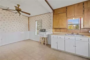 211 S 7th St, Jarrell, TX 76537 - Photo 11