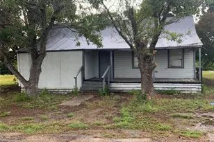 211 S 7th St, Jarrell, TX 76537 - Photo 3