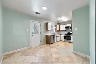 5505 Mesquite Grove Rd, Austin, TX 78744 - Photo 9