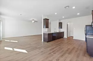 1437 Amy Dr, Kyle, TX 78640 - Photo 5