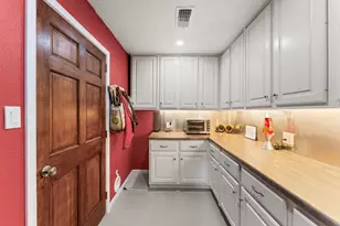 9702 Beauchamp Square, Austin, TX 78729 - Photo 13