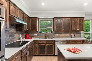 9702 Beauchamp Square, Austin, TX 78729 - Photo 13