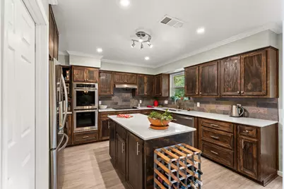 9702 Beauchamp Square, Austin, TX 78729 - Photo 11