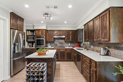 9702 Beauchamp Square, Austin, TX 78729 - Photo 11