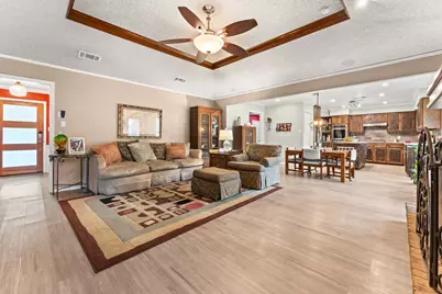 9702 Beauchamp Square, Austin, TX 78729 - Photo 7