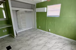 109 Seminole Dr, Smithville, TX 78957 - Photo 9