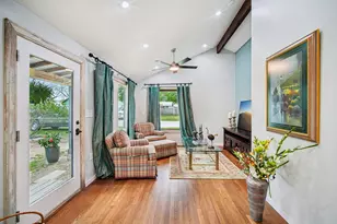 801 1/2 Bishop St, Smithville, TX 78957 - Photo 7