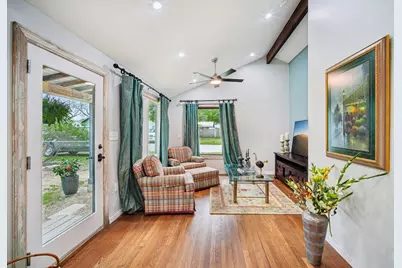 801 1/2 Bishop Street, Smithville, TX 78957 - Photo 7