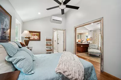 801 1/2 Bishop Street, Smithville, TX 78957 - Photo 11